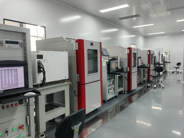 매우 정확한 3축 FOG, 넓은 측정 범위와 ≤0.0003°/√h의 무작위 도보 계수 6